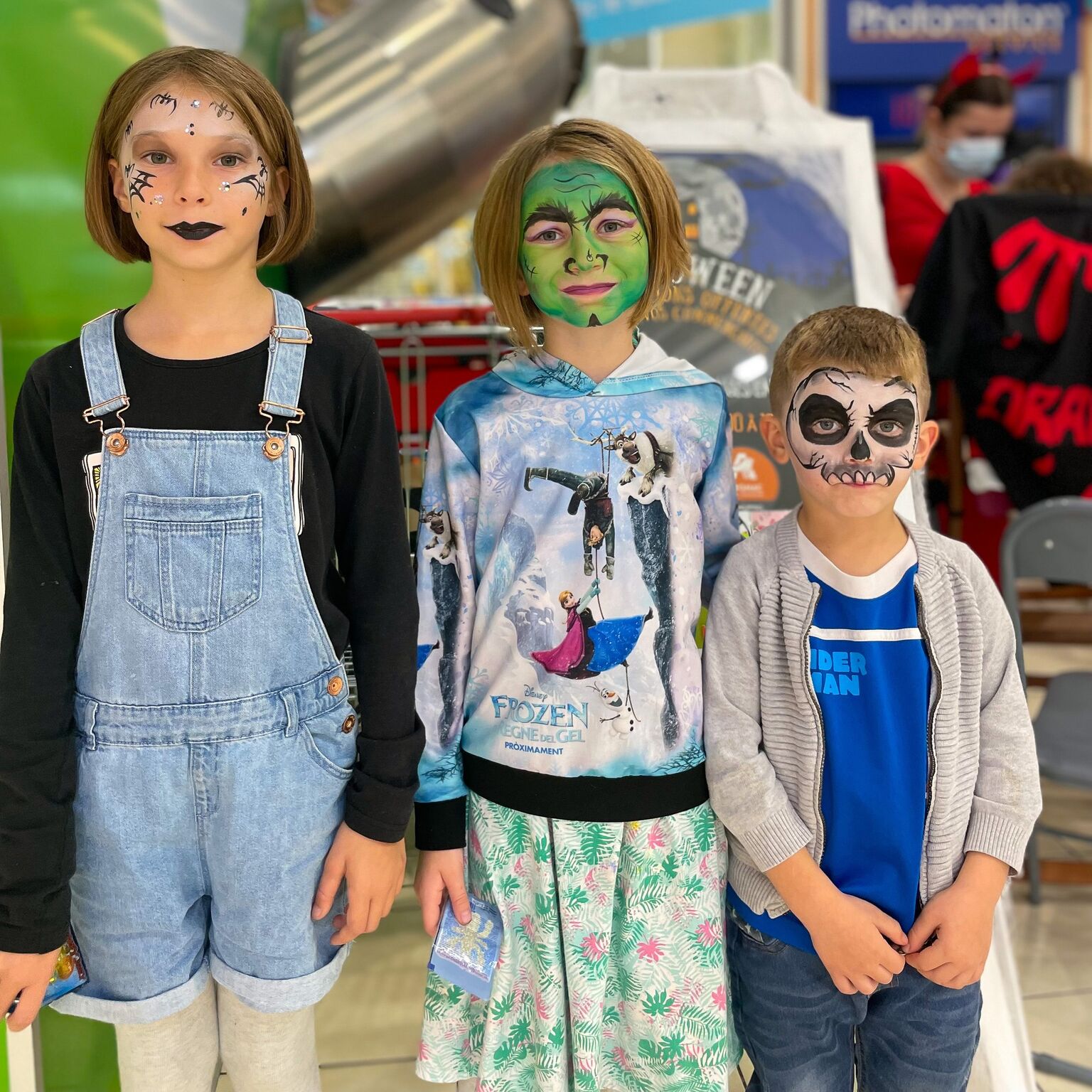 Maquillages et tenues d'Halloween pour enfants